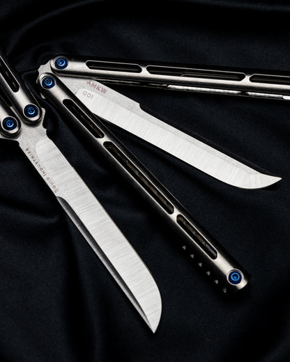 AMKW Satin Tsunami Side By side on black cloth