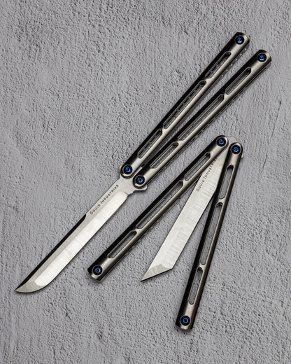 AMKW Tsunami Tanto & Class on Gray Surface
