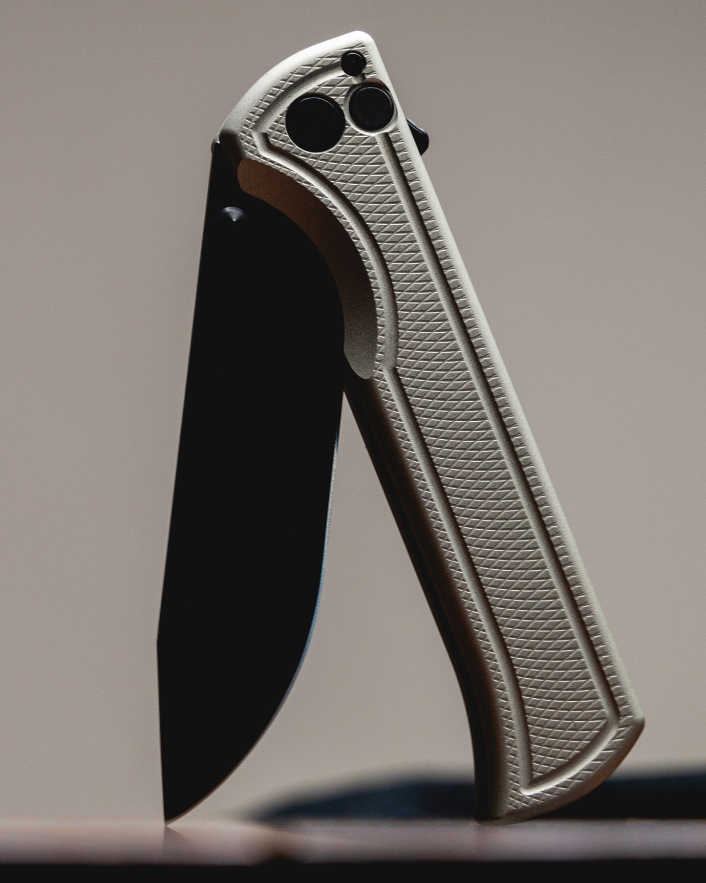 Matte Silver Inked Surf Half Open Position Standing up