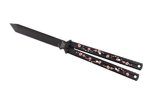 Sakura Krake Raken Tanto Open Position White Background