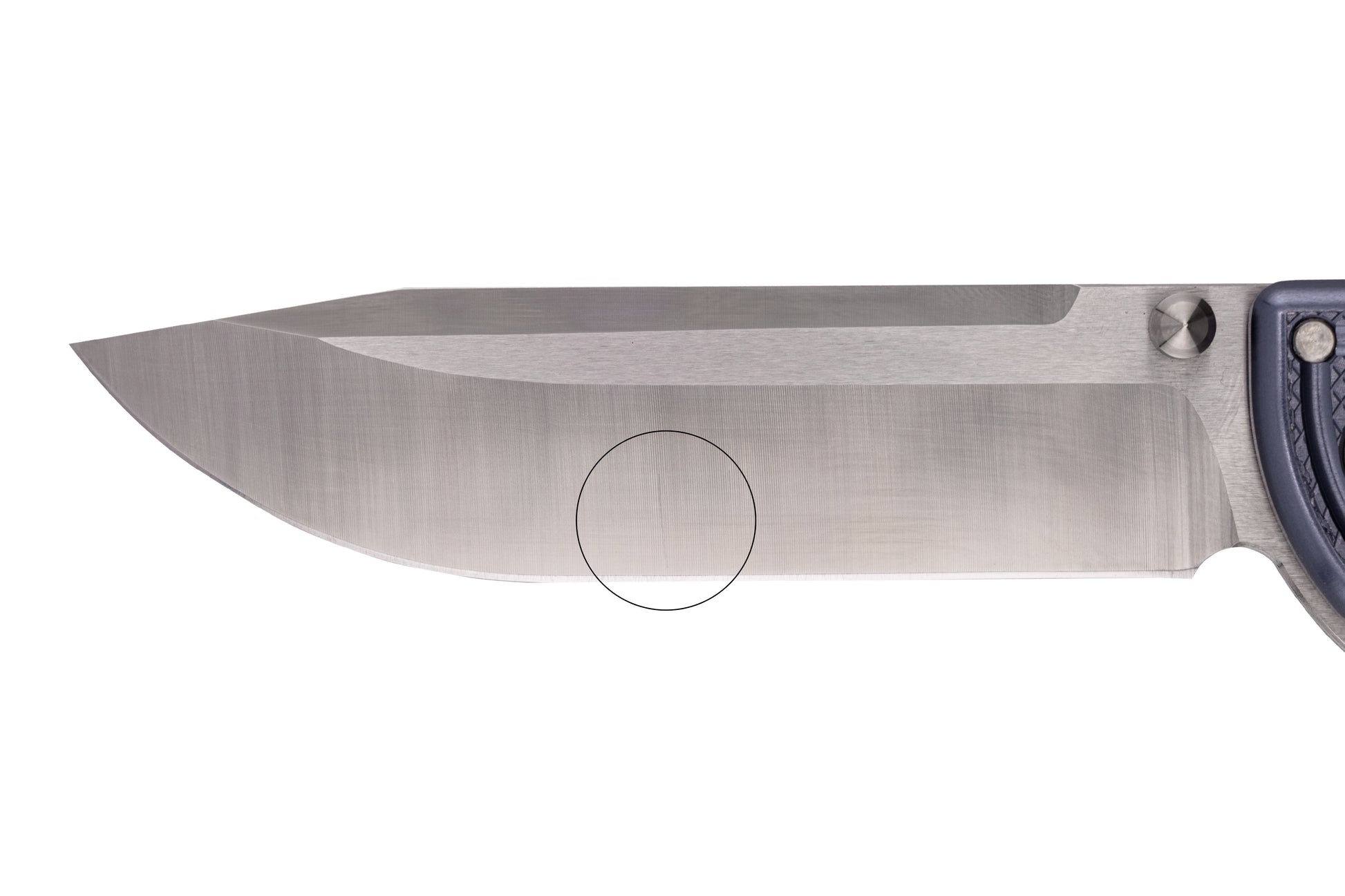 vertical scratch on horizontal blade